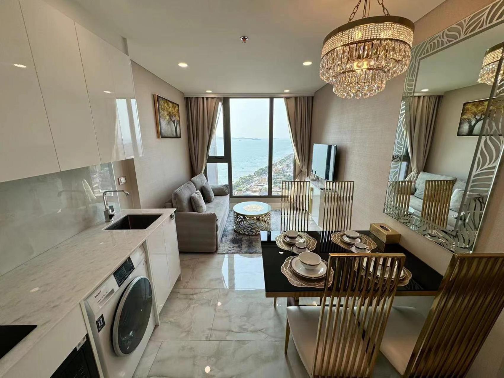 Copacabana Beachfront Luxury Apartment